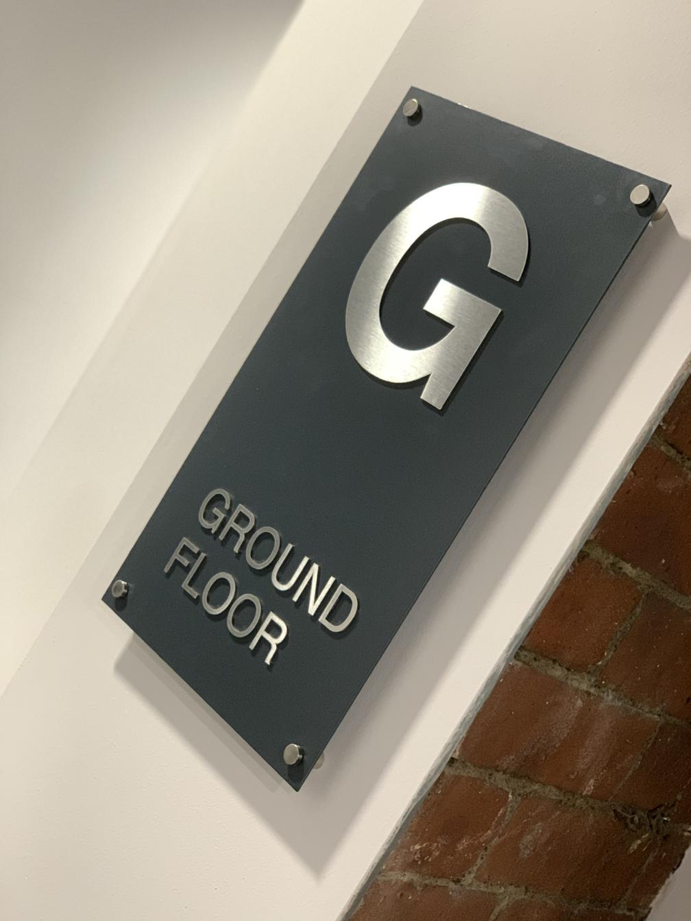 https://www.elitesignsolutions.co.uk/wp-content/uploads/2022/03/Wayfinding-Interior-Signs.jpg